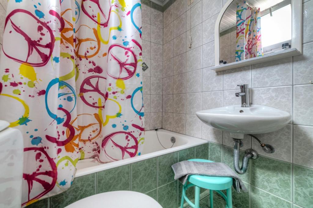 Koupelna v ubytování Delfini Hotel