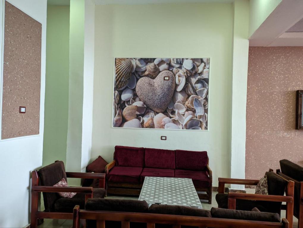 Posezení v ubytování Royal Crown Hotel Marsa Matruh عائلات فقط