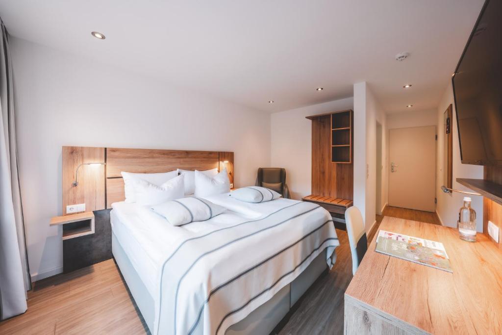 Landidyll Hotel Restaurant Weidenbrück & SPA - 3