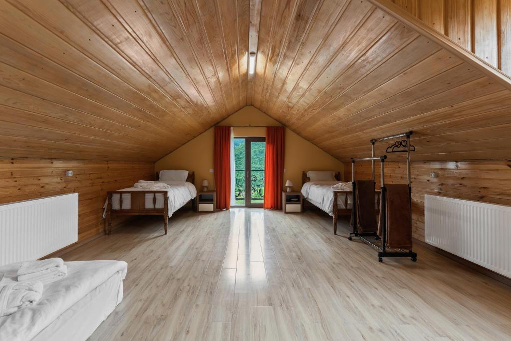 Panorama Ushba - Quarto Twin Com Casa De Banho Privada