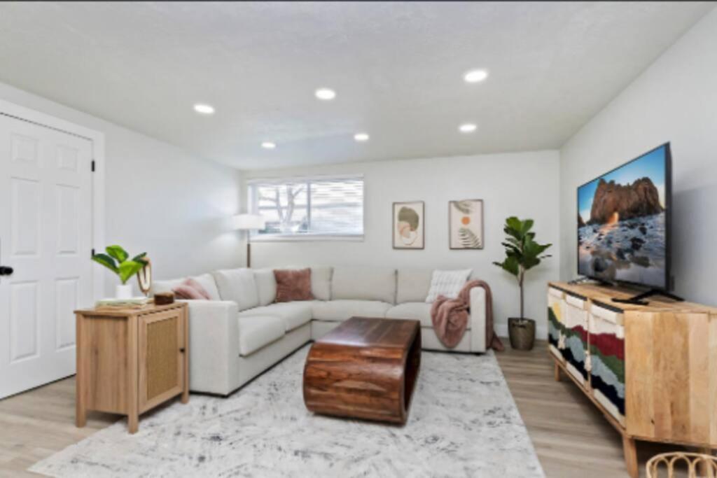 Amazing New Condo Great Location ! Sugarhouse, South Salt Lake (updated