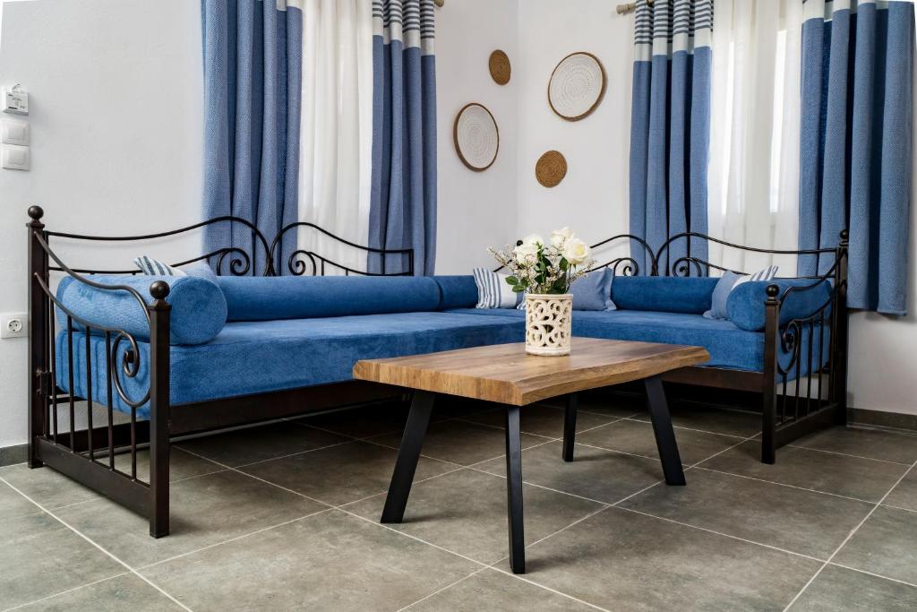 Χώρος καθιστικού στο Cozy little house in Ios