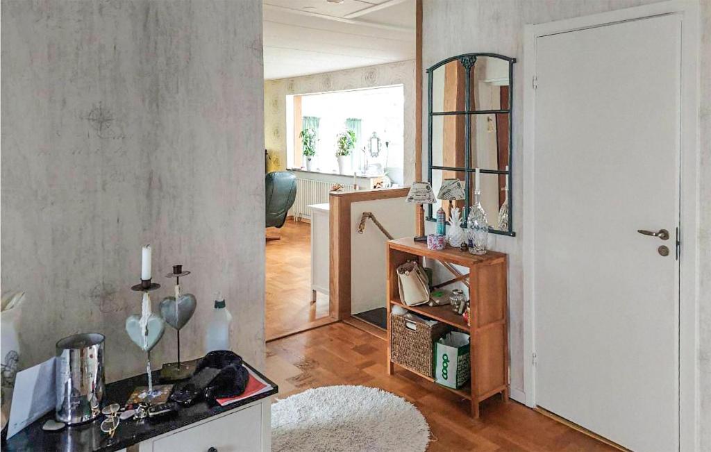 Kuchyň nebo kuchyňský kout v ubytování Cozy Home In Simrishamn With Wifi