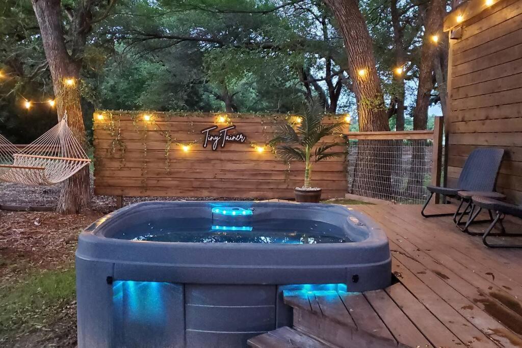 The Tiny 'Tainer Tiny Container Home w. Hot Tub!, Weatherford