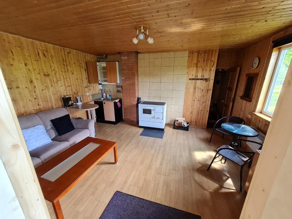 Kuchyň nebo kuchyňský kout v ubytování Kalla Puhkemaja