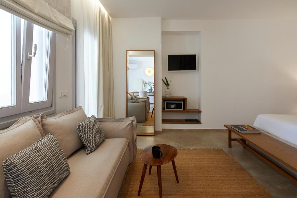 Orabel Suites Santorini (Adults Only) - 11