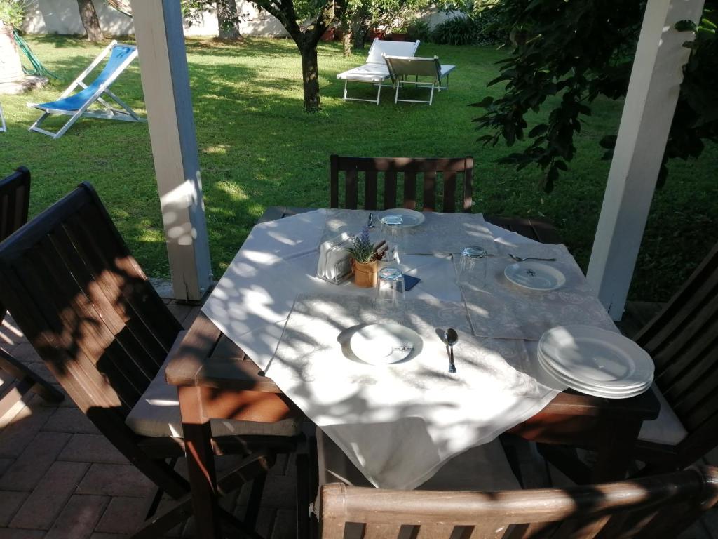 En restaurang eller annat matställe på Villa Oasi