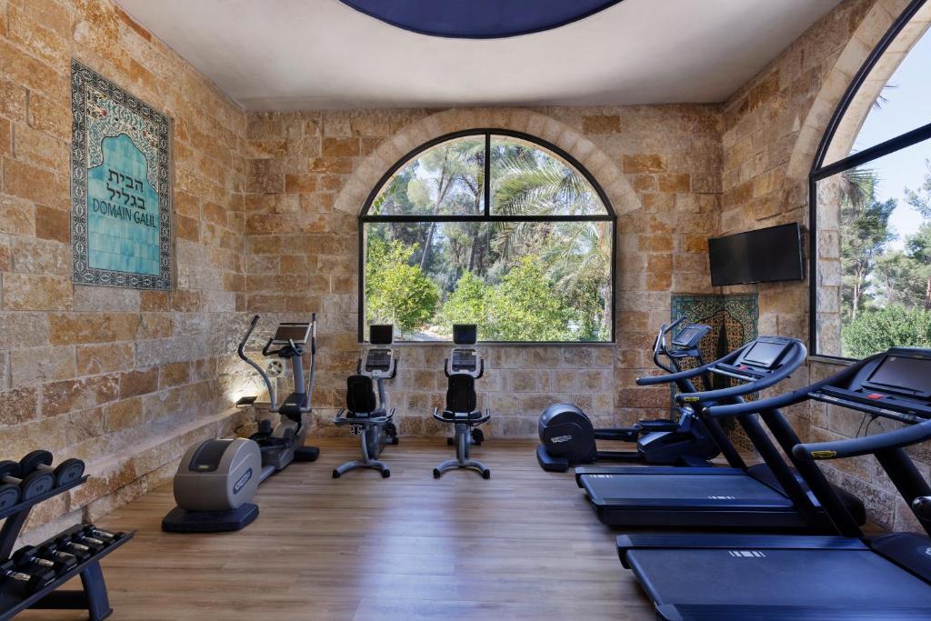 Fitness centrum a/nebo fitness zařízení v ubytování Herbert Samuel Bayit Bagalil Boutique