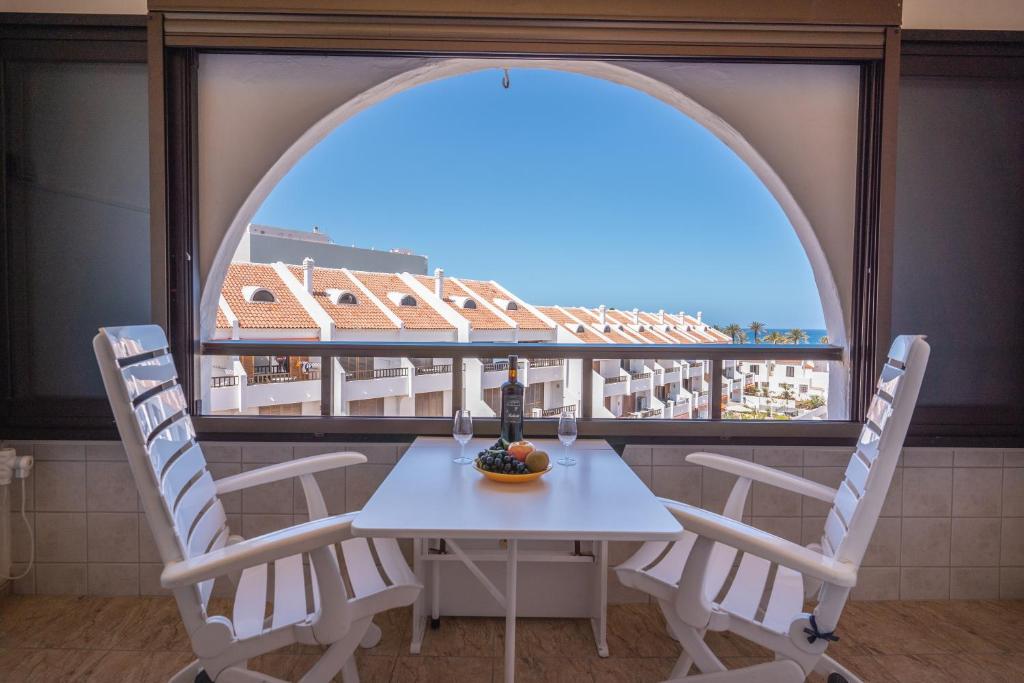 Balkón nebo terasa v ubytování GO2TENERIFE Apart'Mila WOWWW!!! sea view & Pool