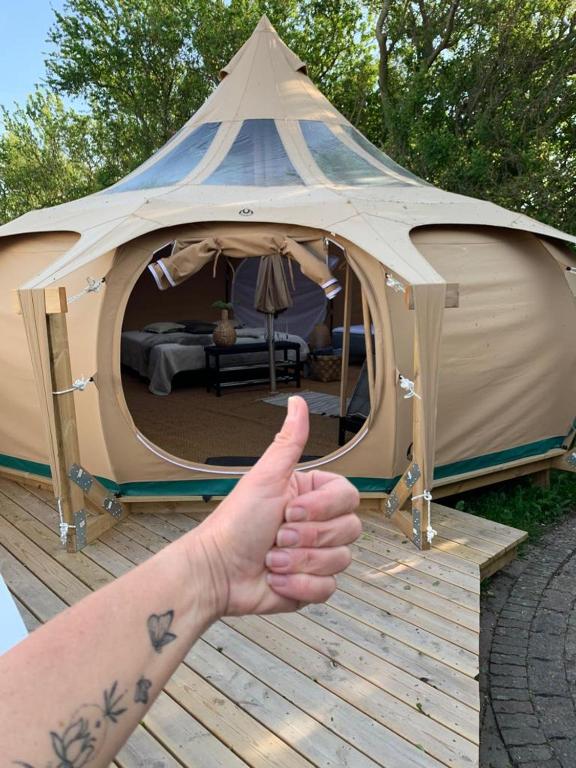 Fotografie z fotogalerie ubytování Romantic Luxus Glamping 3 v destinaci Idestrup