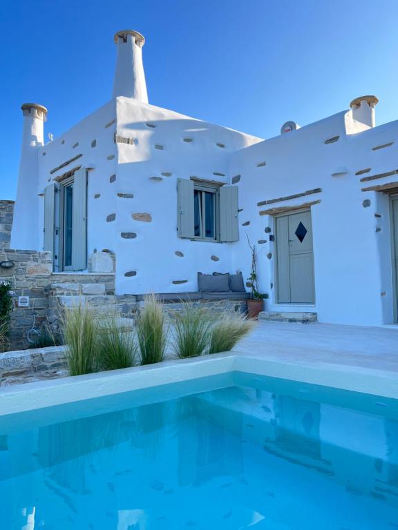 Bazén v ubytování Aegean Breeze House nebo v jeho okolí