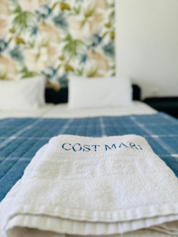 Postel nebo postele na pokoji v ubytování Cost Mari Almyrida New by ZAGO Boutiqe hotels