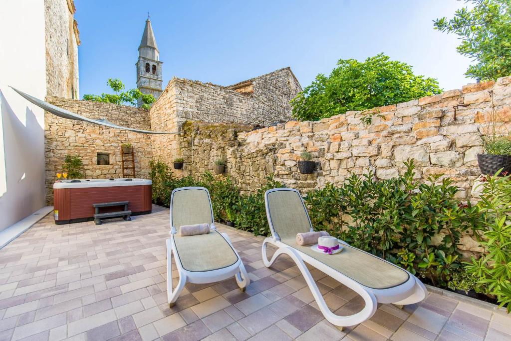 Fotografie z fotogalerie ubytování CASA MARIO-charming stone house with jacuzzi v destinaci Svetvinčenat