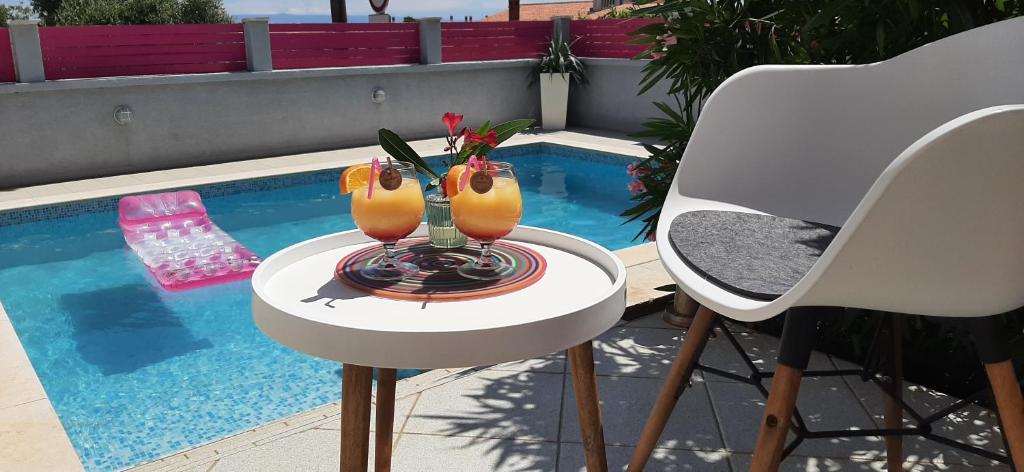 Bazén v ubytovaní Traum Ferienwohnung mit Pool am Meer, Kroatien, Istrien, Liznjan bis 6 Personen, Urlaub an der Adria alebo v jeho blízkosti