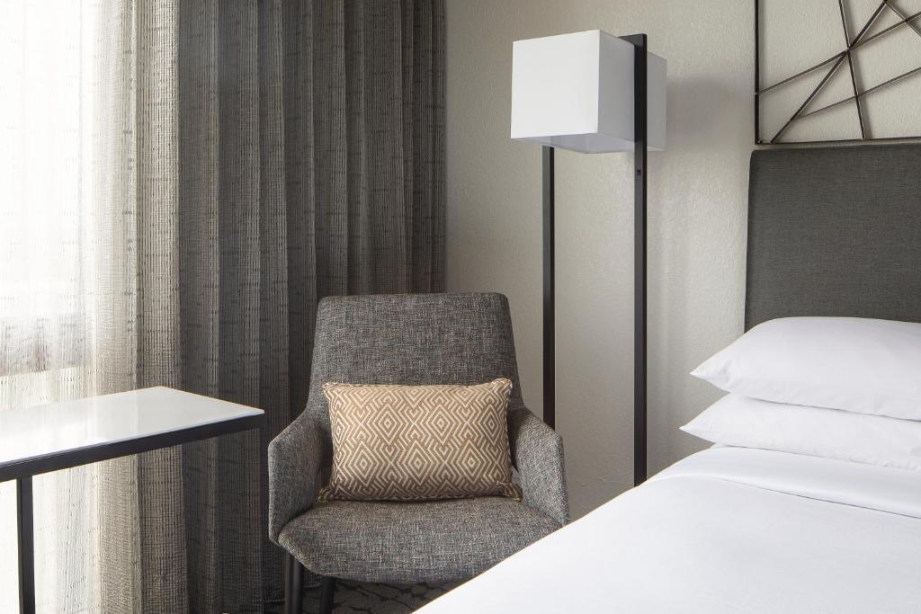 Houston Marriott South at Hobby Airport - Suite Con 2 Camas Dobles, Sofá Cama - No Fumadores