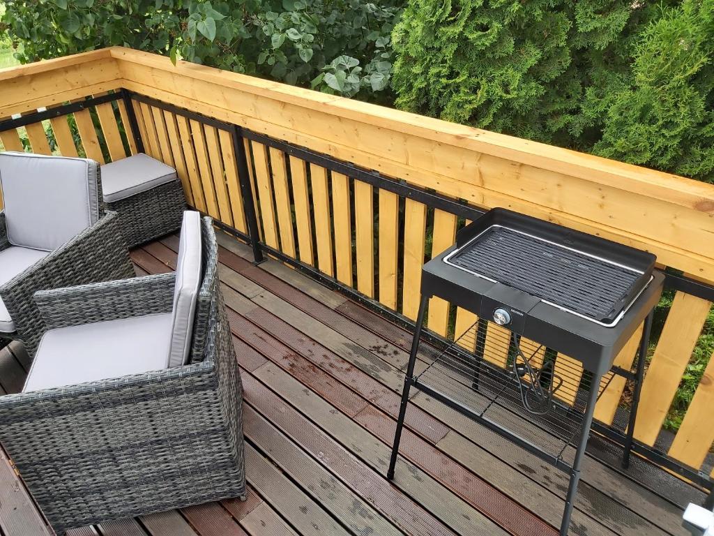 A balcony or terrace at Ferienhaus Eisenberg