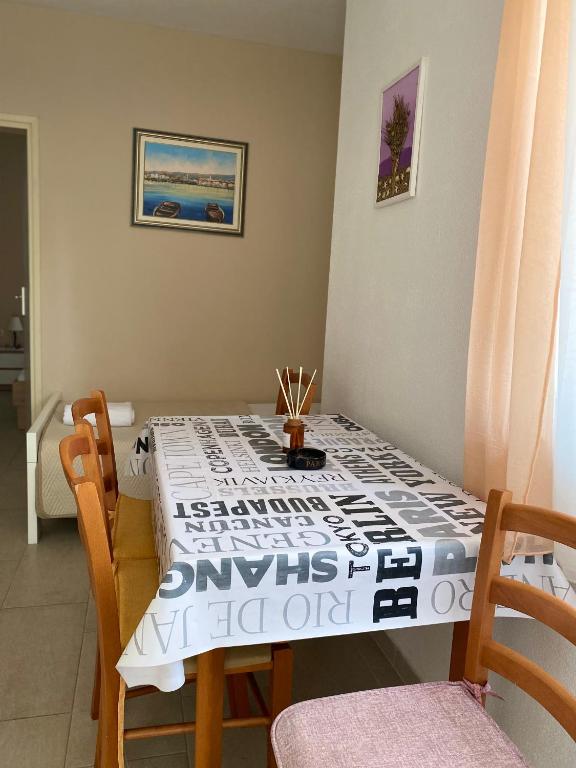 Villa Marija Novalja - Appartement Avec Balcon