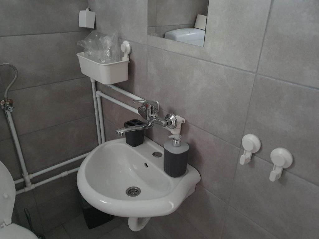 Salle de bains dans l'établissement Apartman Djokic 5