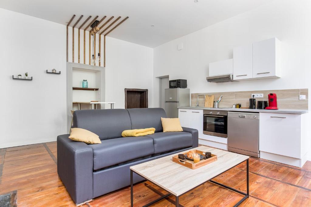 O bucătărie sau chicinetă la Gambetta 302 CahorsCityStay