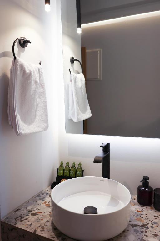Koupelna v ubytování Uphill Unique Boutique Suites