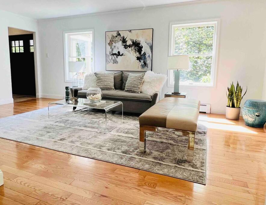 Hamptons Escape Near Beaches, Restaurants, Wineries., Hampton Bays