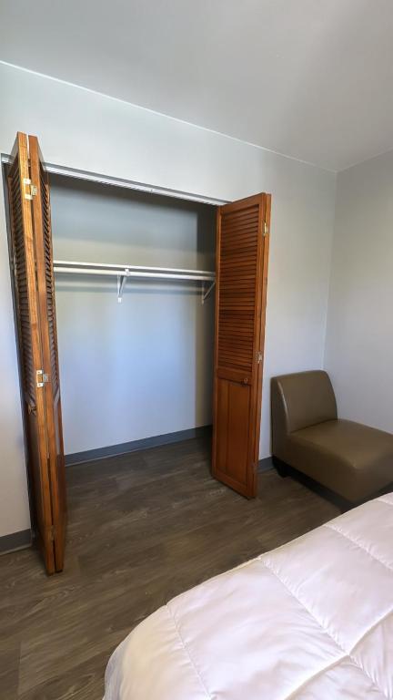 Postel nebo postele na pokoji v ubytování Cozy Private Room With Two Beds