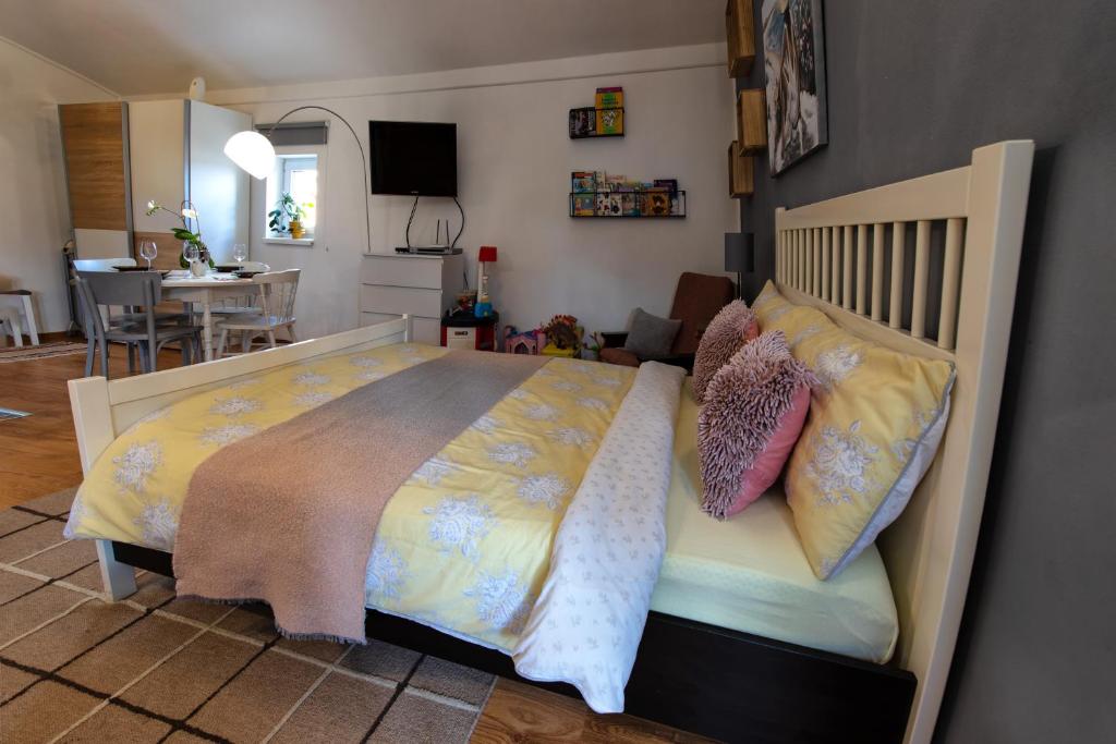 Posteľ alebo postele v izbe v ubytovaní Apartman Lastovicka