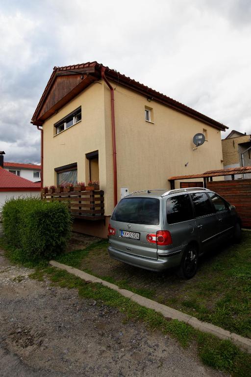 Budova, v ktorej sa apartmán nachádza