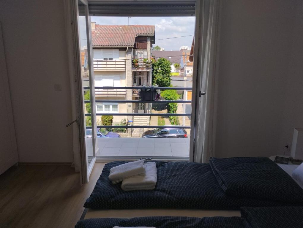Apartman Zagreb , with balcony and FREE parking - 9