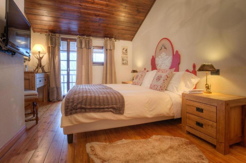 Postel nebo postele na pokoji v ubytování Locanda La Brenva - Estella Hotel Collection & Experience