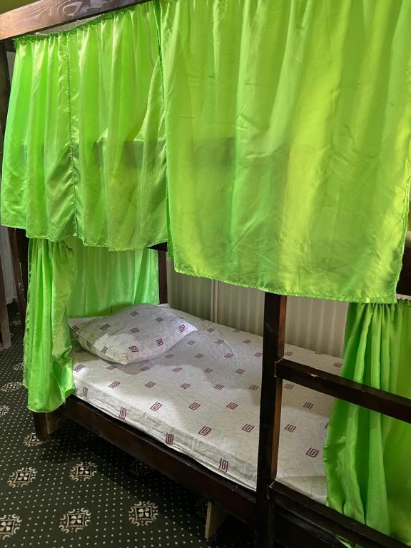 Postel nebo postele na pokoji v ubytování Anisa- Hostel