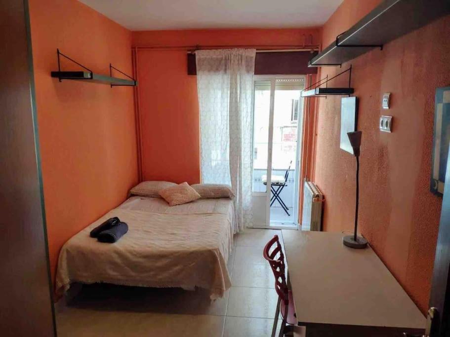 Fotografie z fotogalerie ubytování Piso de verano para moverse a pie v destinaci Santander