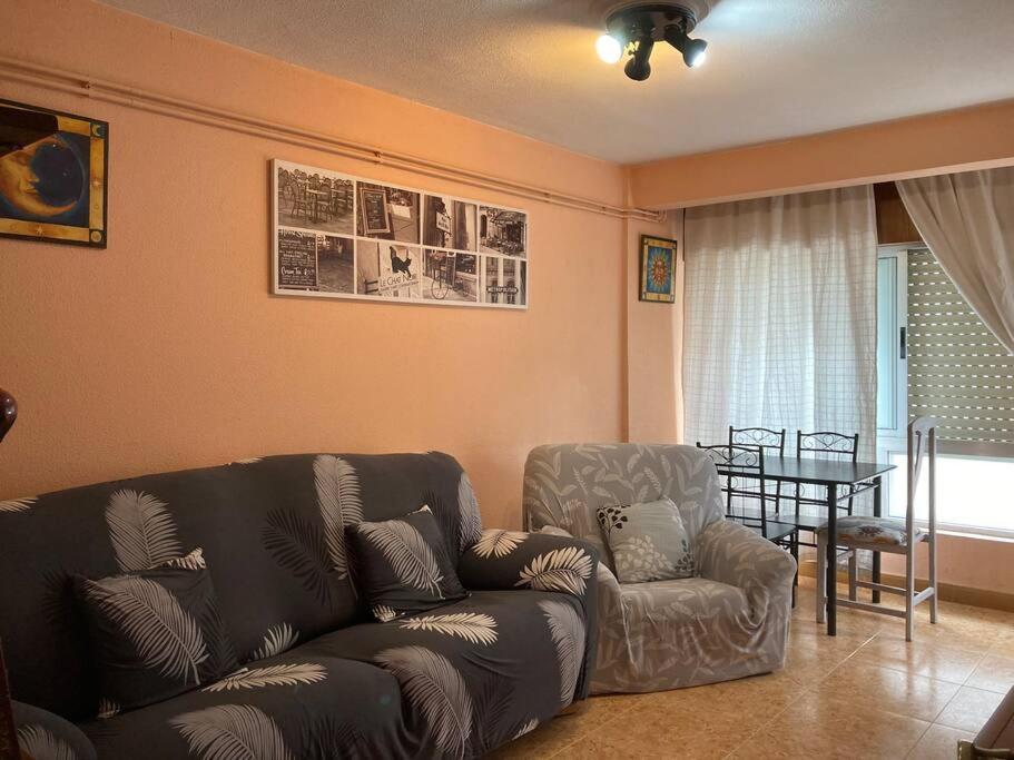 Fotografie z fotogalerie ubytování Piso de verano para moverse a pie v destinaci Santander