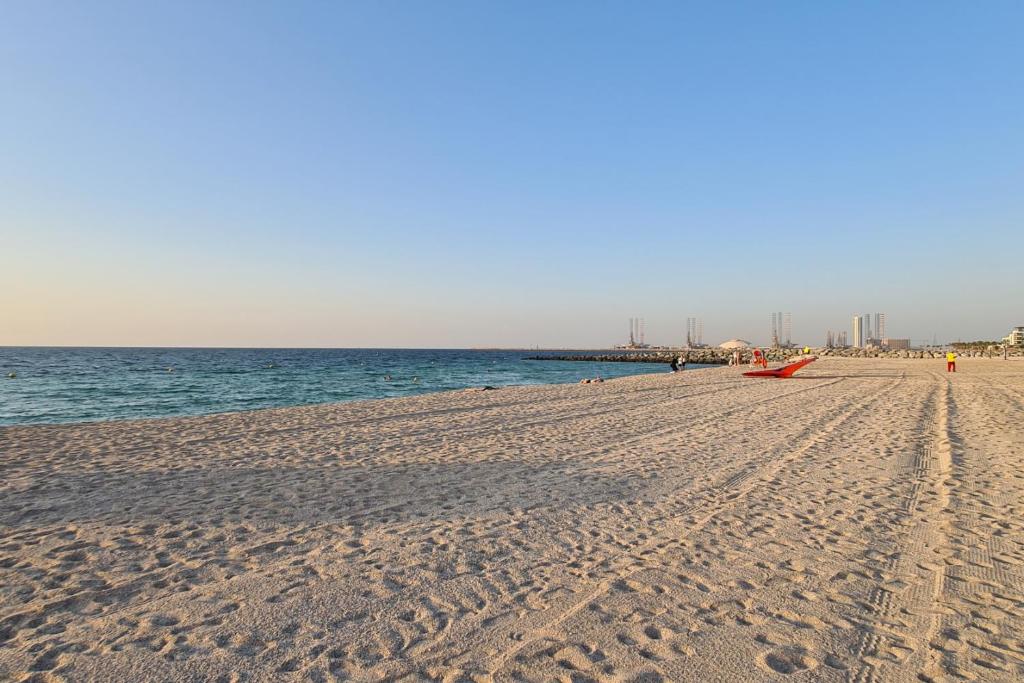 Beachfront 1Bedroom Holiday Home at Port De La Mer - Housity