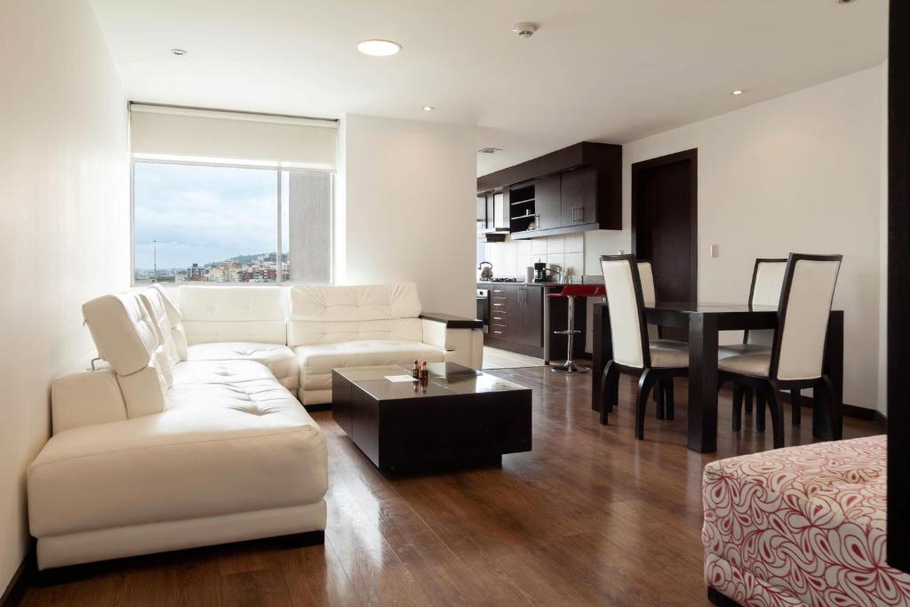 Olympus Apartments - Apartment