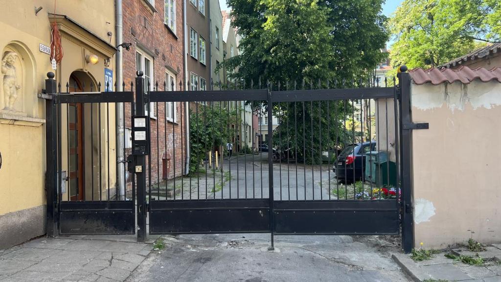 Budova, v ktorej sa apartmán nachádza