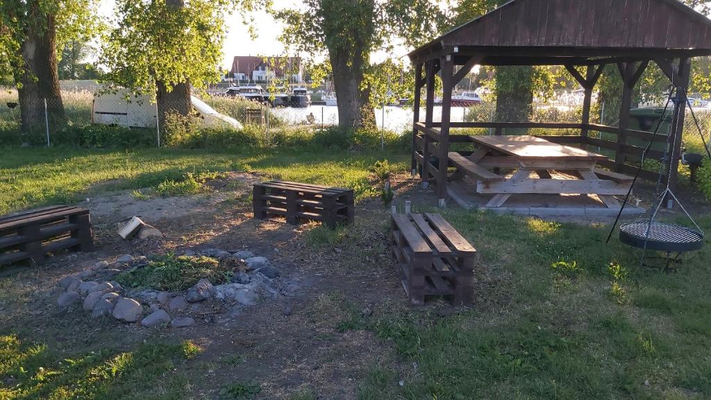 Zahrada ubytování Kemping Pod Topolami