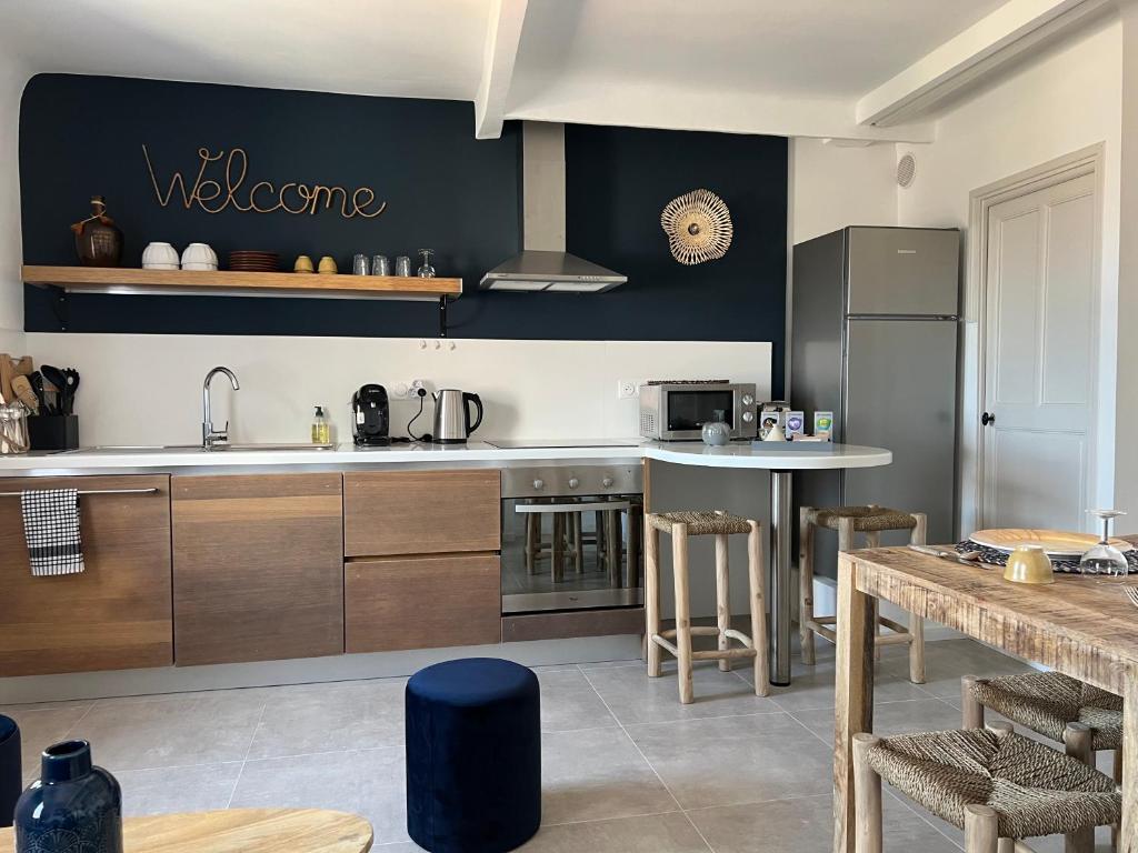 L'HEURE BLEUE, magnifique 2 pièces neuf centre historique