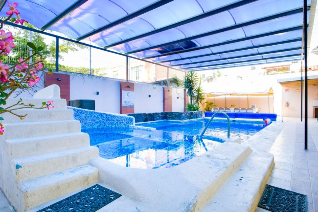Bazén v ubytování Hostal vitta nebo v jeho okolí