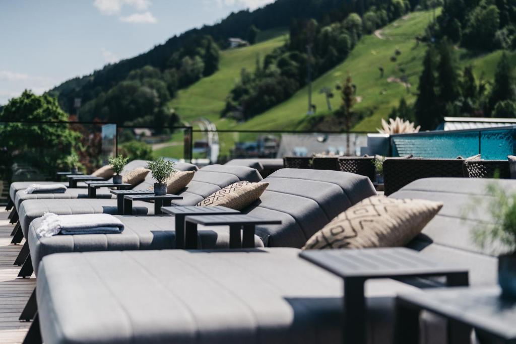 Nespecifikovaný výhled na hory nebo výhled na hory při pohledu z hotelu