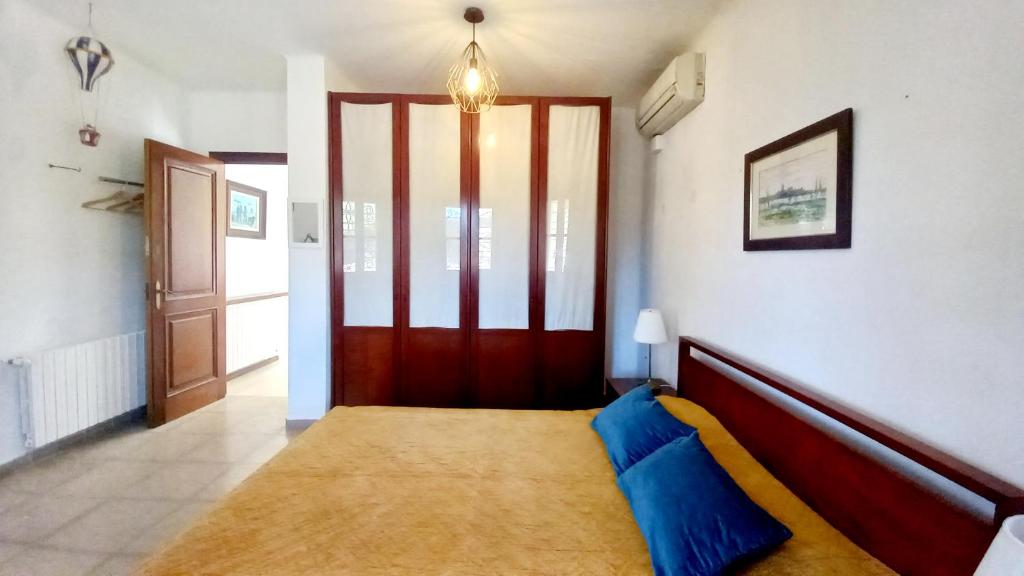 A bed or beds in a room at Apartments in Villa Isabel