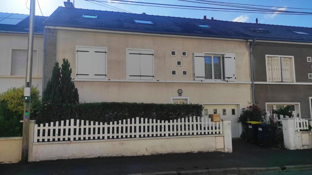 Budova, v ktorej sa dovolenkový dom nachádza