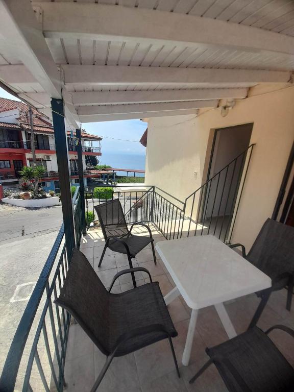 Balkón nebo terasa v ubytování Christina Sunny Rooms