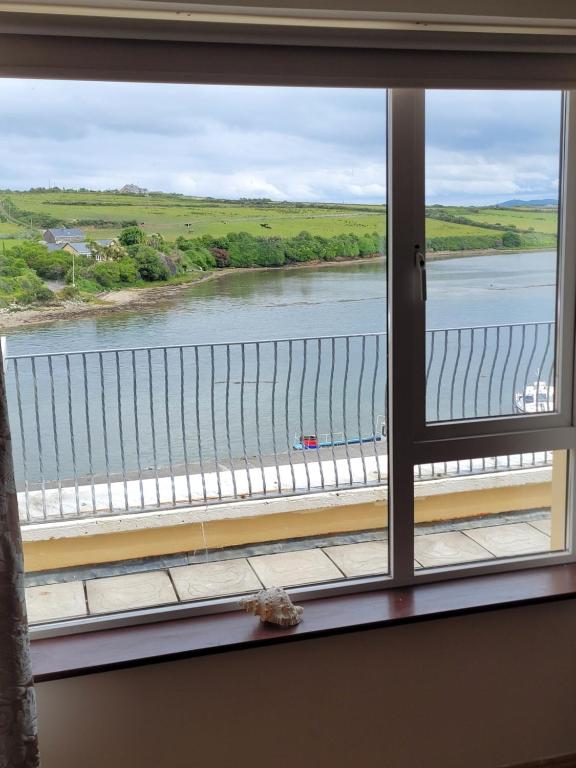 Výhled na řeku, která protéká v blízkosti apartmánu