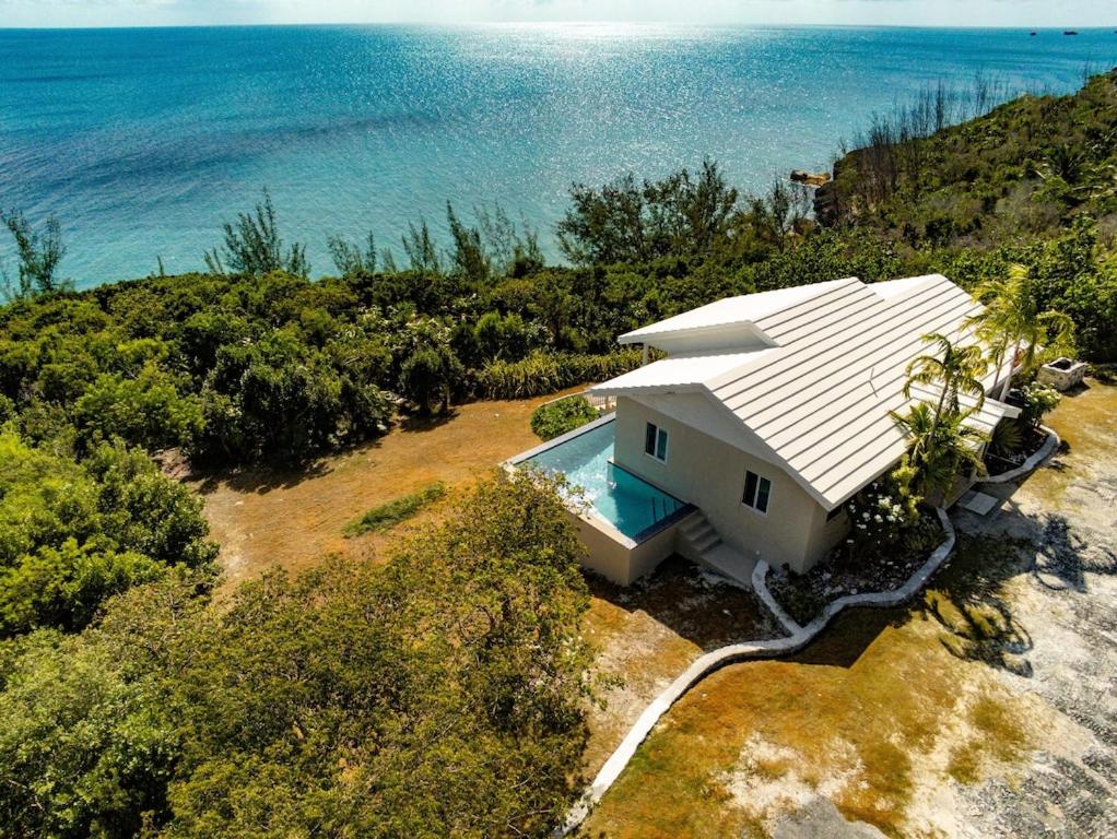 Paradise Pointe is a Beautiful home on 10 Acre Estate in TOP location