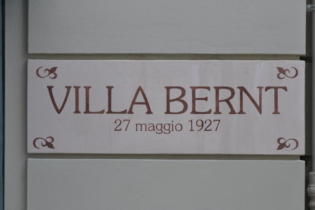 Certyfikat, podpis lub inny dokument wystawiony w obiekcie Hotel Villa Bernt