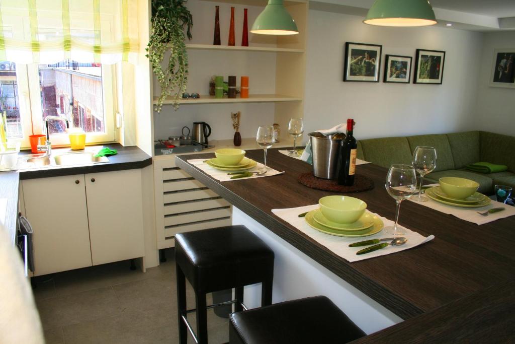 Kuchyňa alebo kuchynka v ubytovaní Apartment Classic Deco