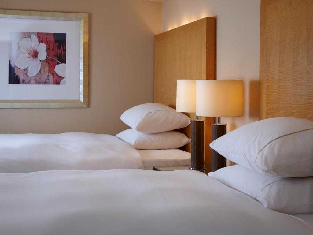 Sheraton Miyako Hotel Osaka - Premium Triple Room - Non-Smoking