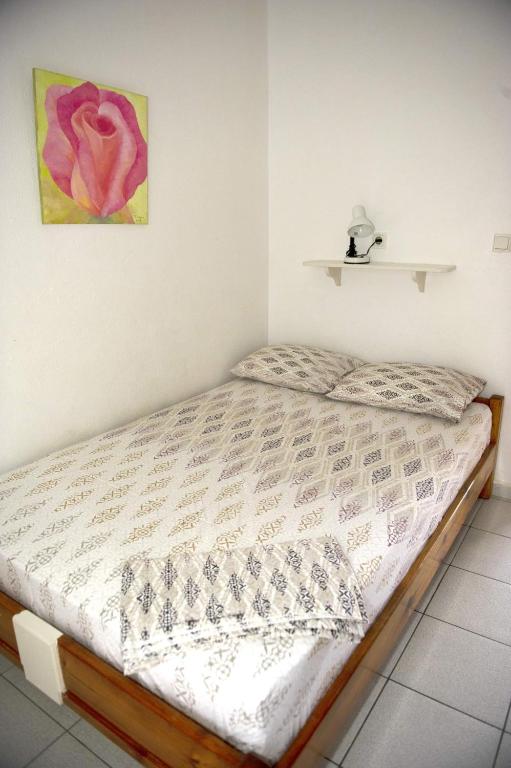 Postel nebo postele na pokoji v ubytování KATIA Studios