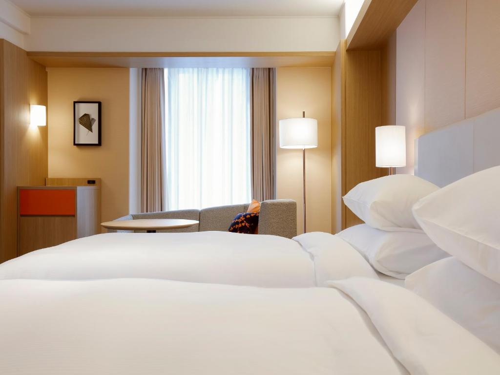 Sheraton Miyako Hotel Osaka - Premium Floor Deluxe Twin Room - Non-Smoking